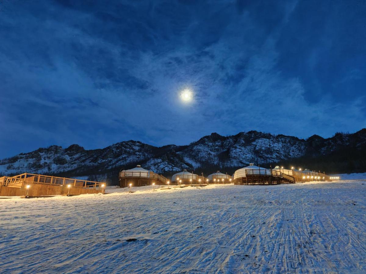 Terelj Resort Bayan Bulagiin Hural Exterior photo